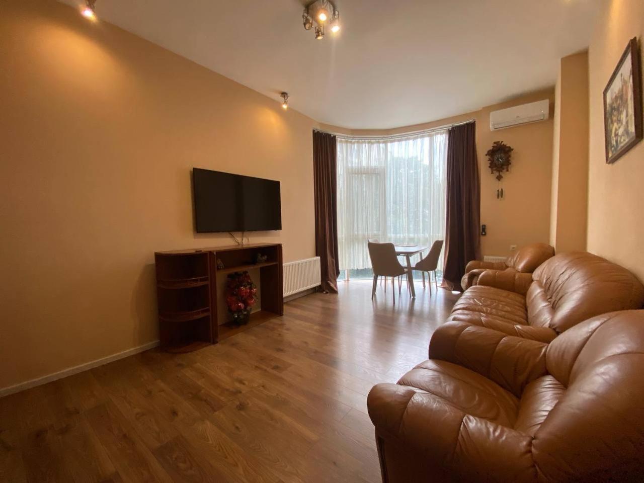 Apartment On Dragomirova Kijev Kültér fotó